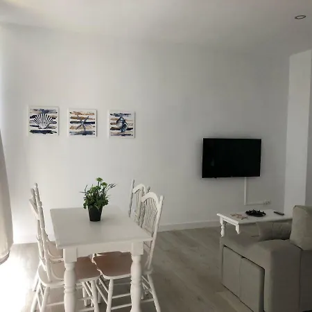 8 Mamia Costa Apartamento *